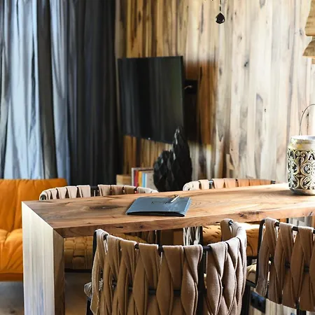 Boreczna Oda ve Kahvaltı