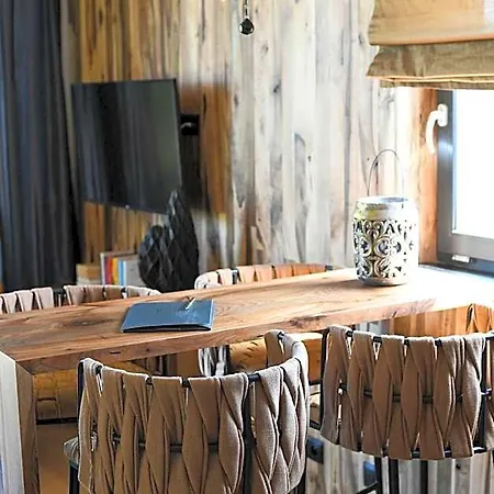 Bed & Breakfast Boreczna 4*